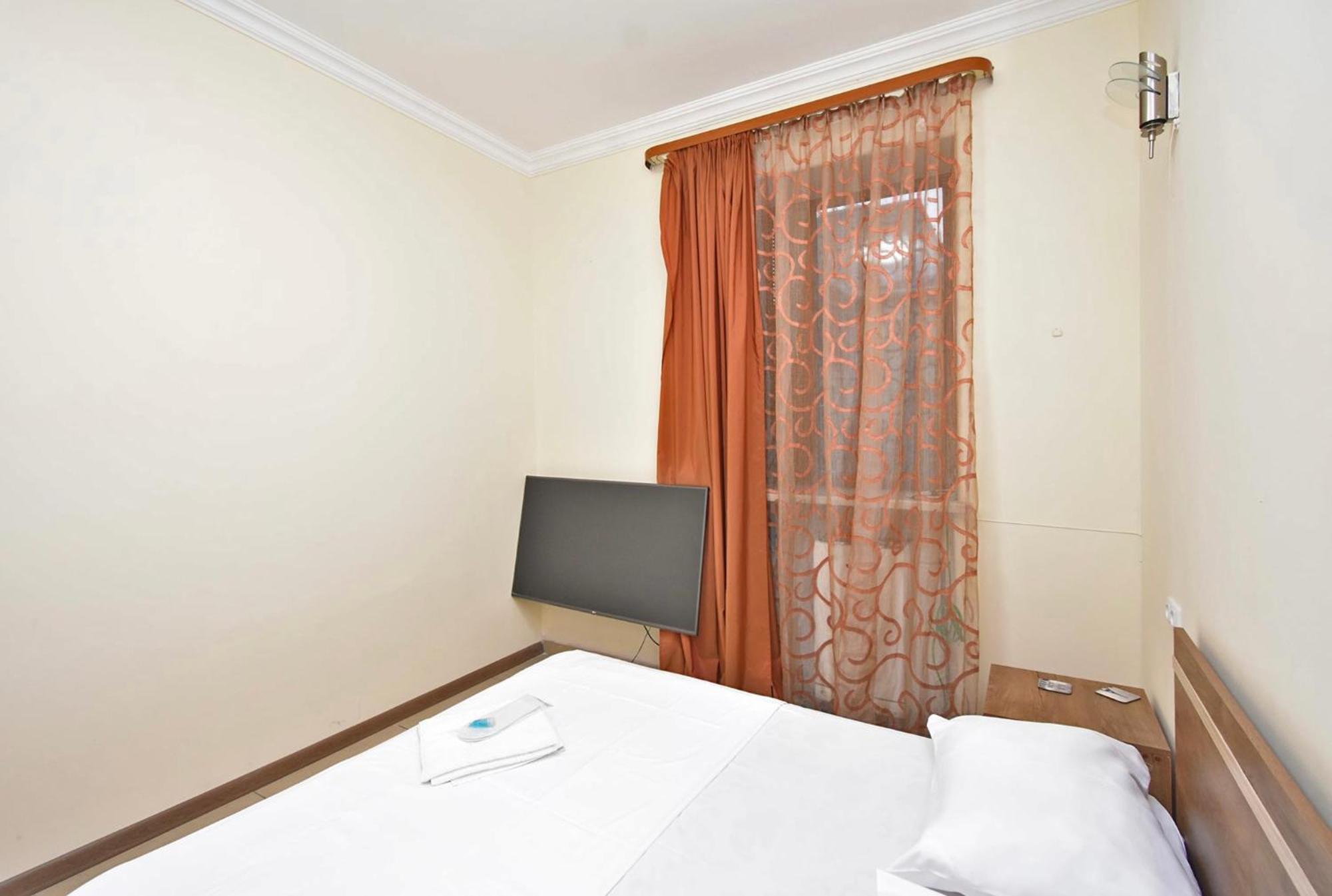 Hotel Costa Yerevan Ngoại thất bức ảnh
