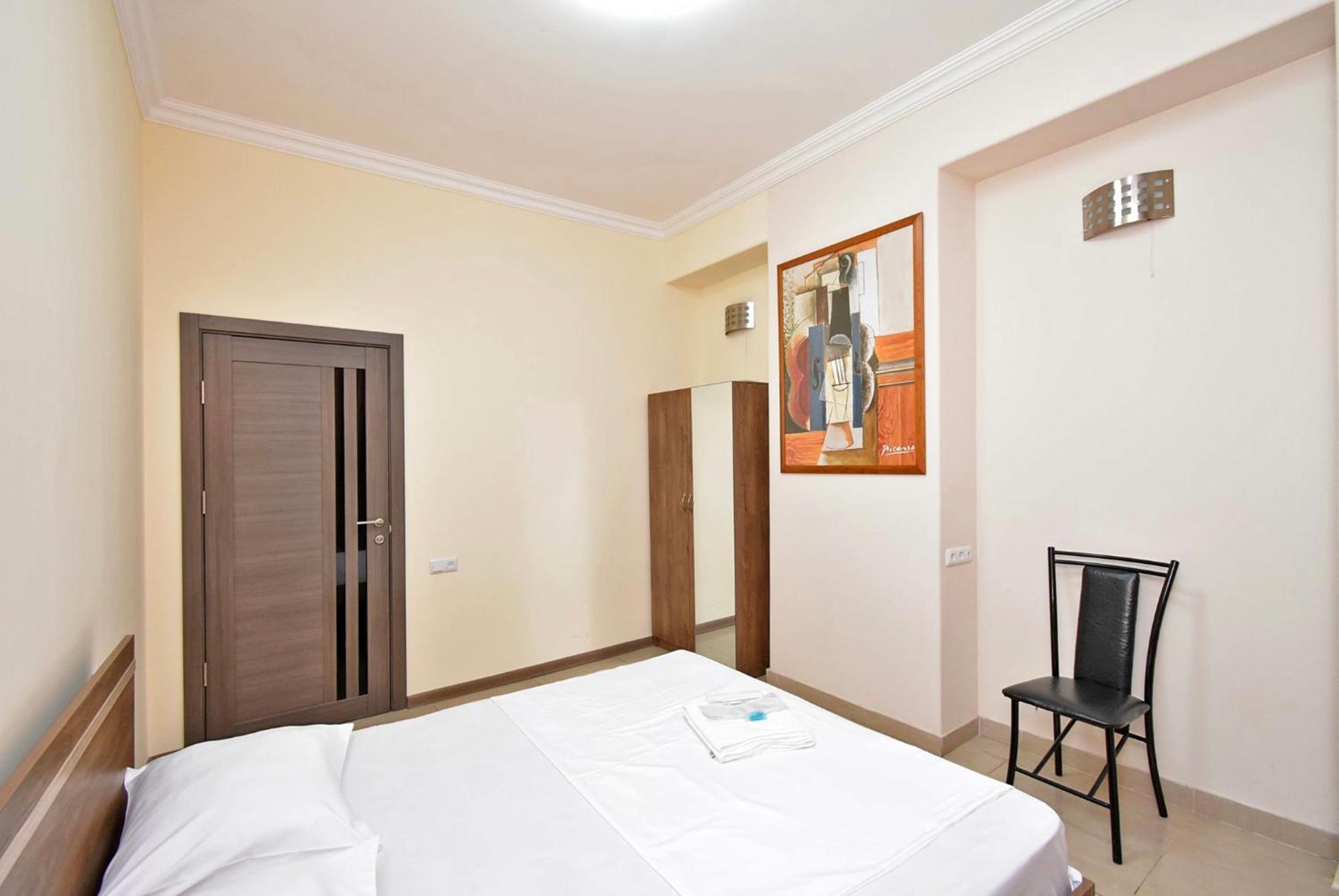 Hotel Costa Yerevan Ngoại thất bức ảnh